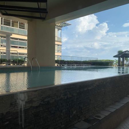 Grand Riviera Suites Comfy Condo Near Us Embassy Manila Bay Roxas Blvd Ermita Manila Exterior photo